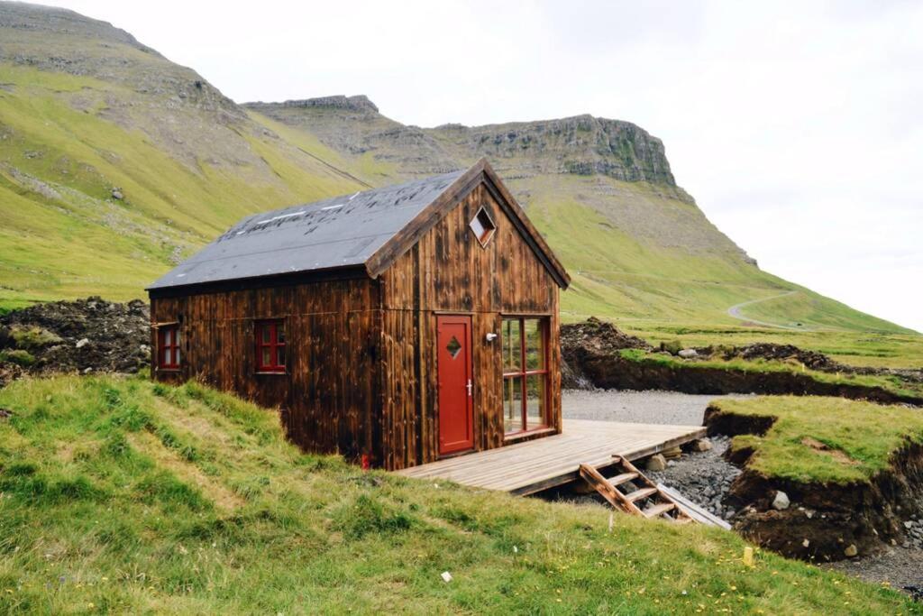 Mulafossur Cottage No 3 By Famous Waterfall In Gasadalur Kültér fotó